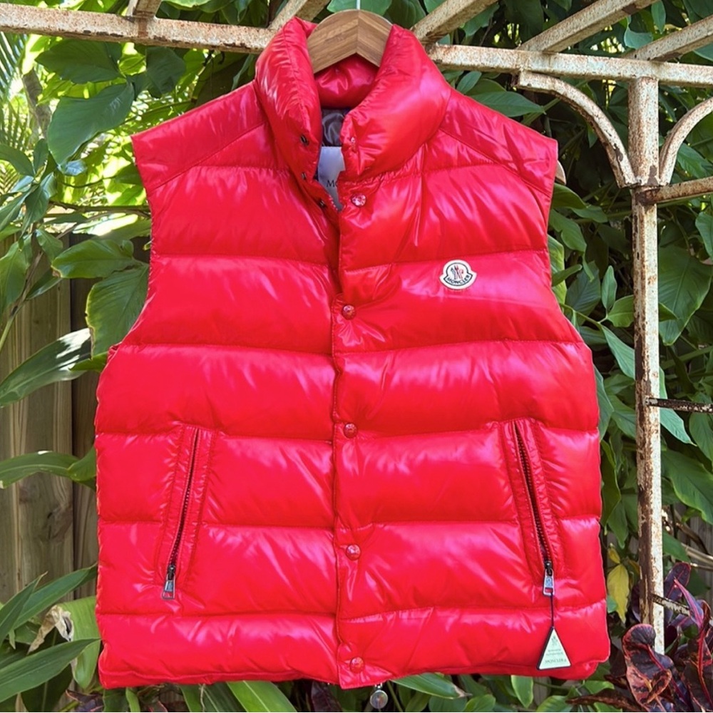 Moncler Tib Puffer Vest Size 1 Red